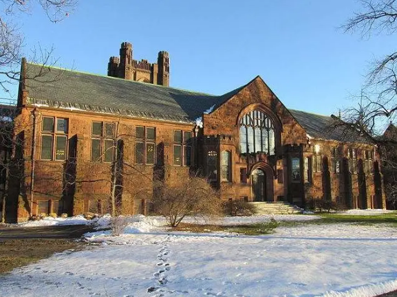 盤(pán)點(diǎn)全球最像哈利波特中魔法學(xué)?；舾裎执某潜さ?6所大學(xué)