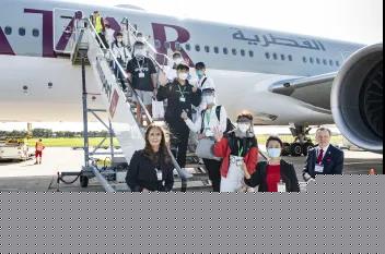 首個(gè)赴英留學(xué)包機(jī)抵達(dá)北愛爾蘭