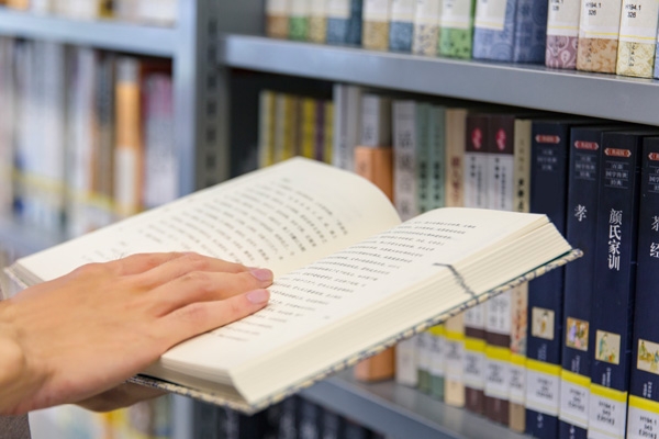 三本、?？?、自考、成人教育的學(xué)歷如何申請英國碩士？注意事項有哪些？